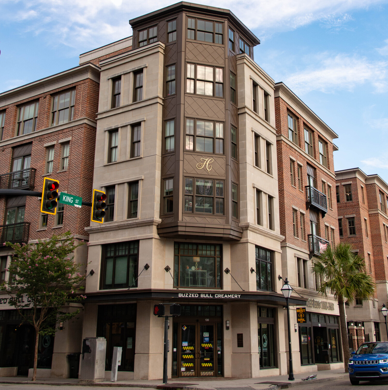 Hoffler Place (595 King St.)